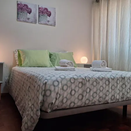 Skyhouse Apartament *